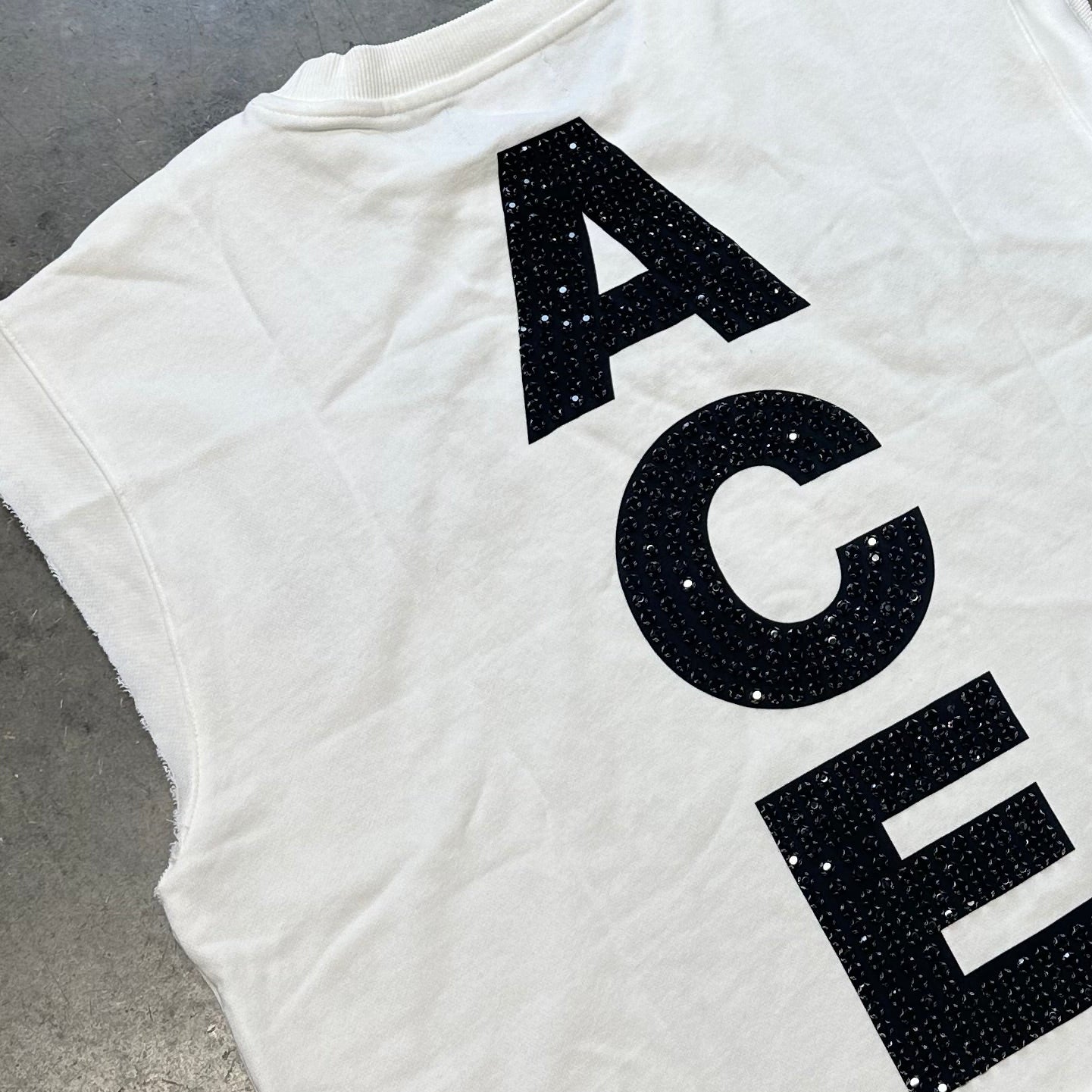 ACE WRLD GEMMED SLEEVELESS TEE (White)