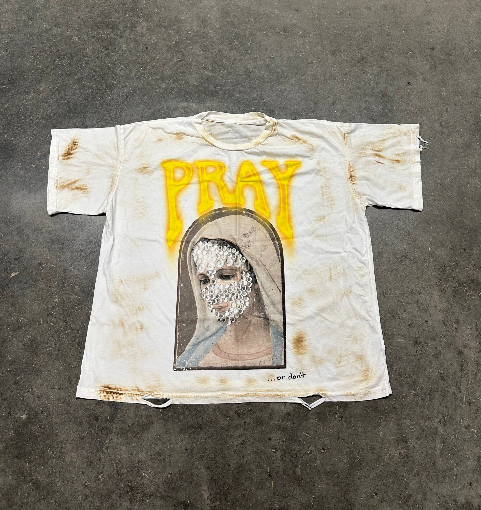 SF “PRAY” TEE