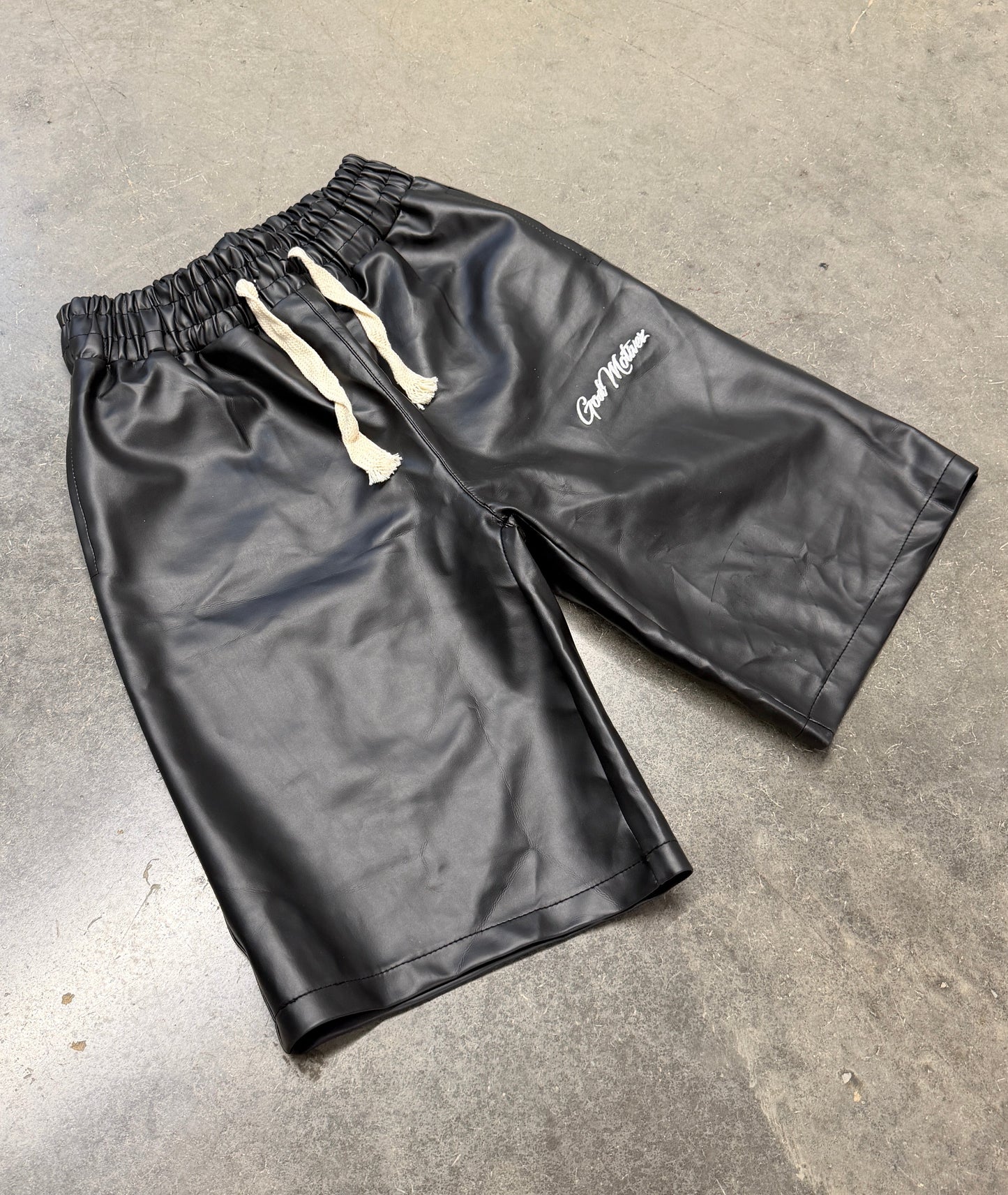 GM Motive “Black” Leather Short